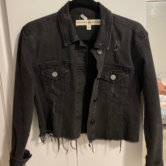CROPPED BLACK JEAN JACKET!! - Picture 2 of 5